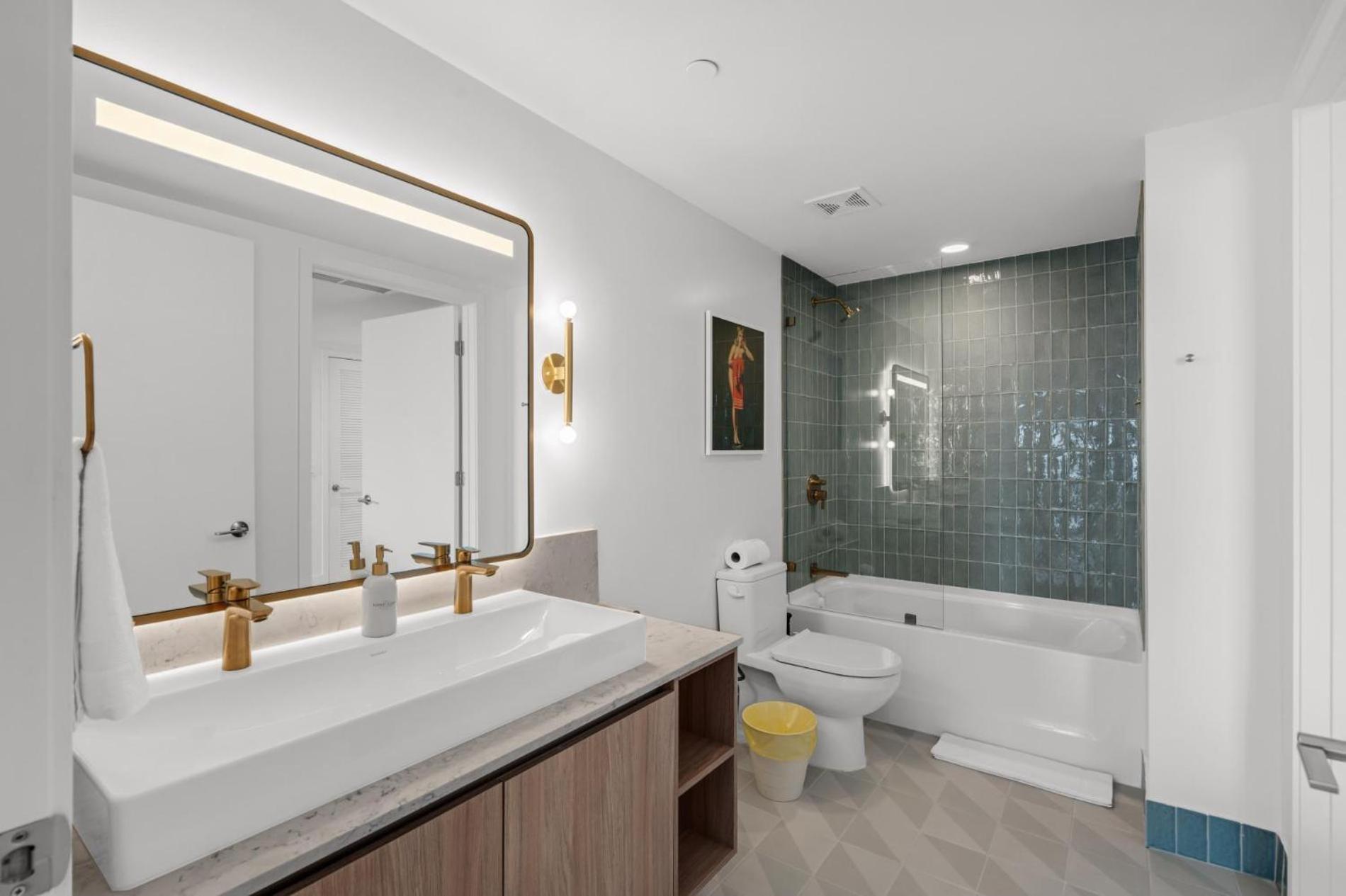 Modern 1Br Apartment With Breathtaking Views Heart Of Downtown Miami Exterior photo