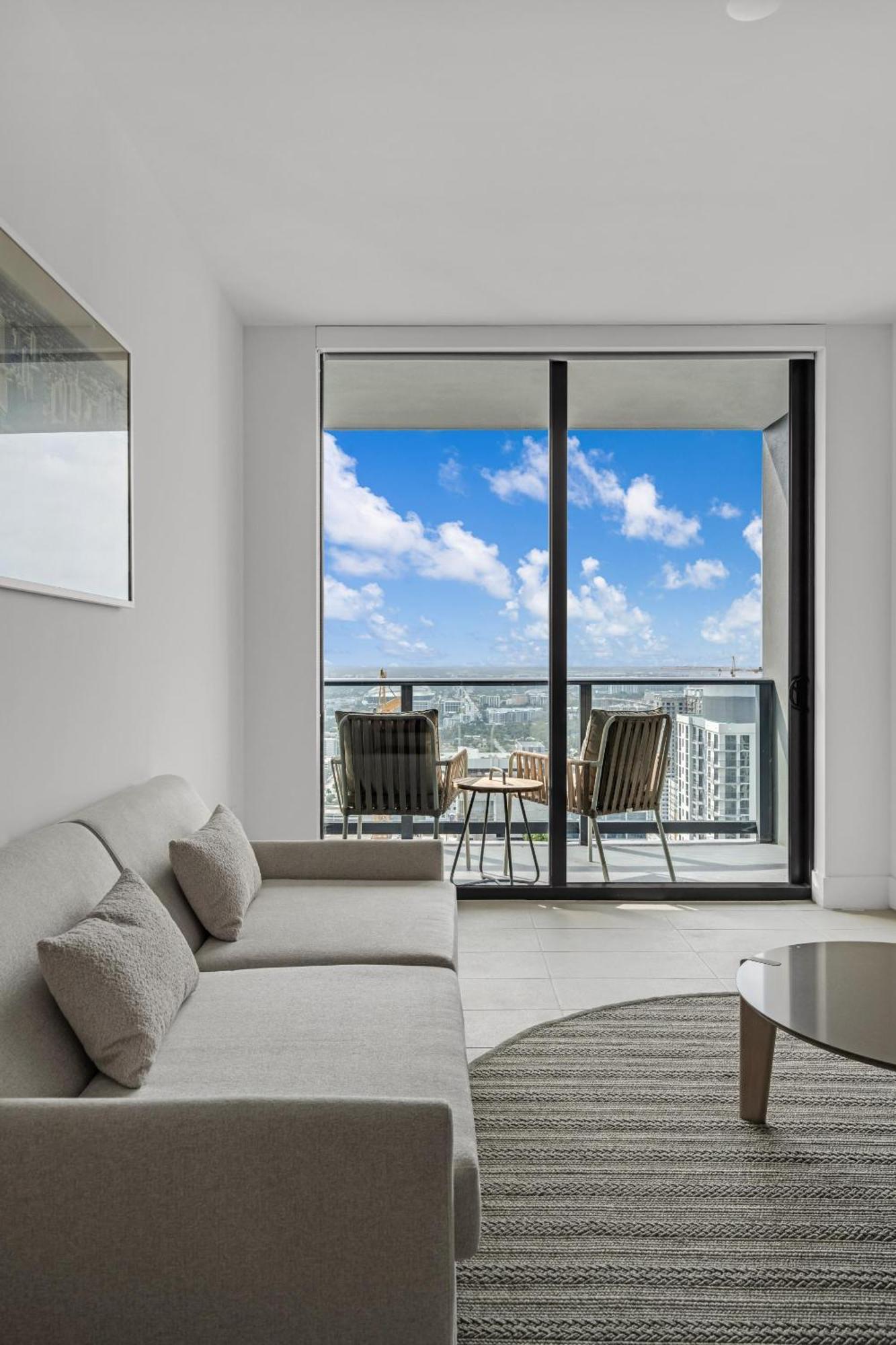Modern 1Br Apartment With Breathtaking Views Heart Of Downtown Miami Exterior photo