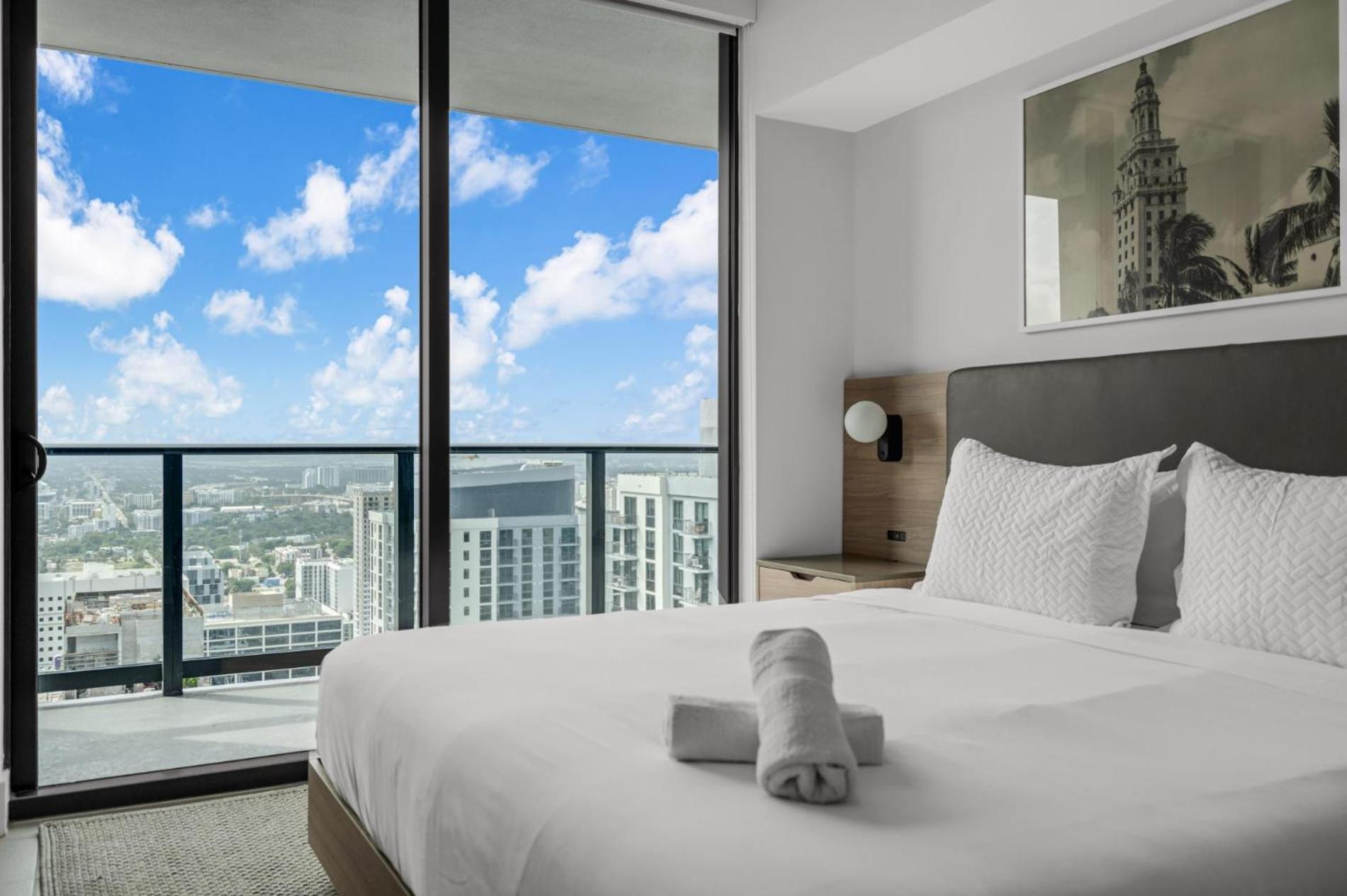 Modern 1Br Apartment With Breathtaking Views Heart Of Downtown Miami Exterior photo